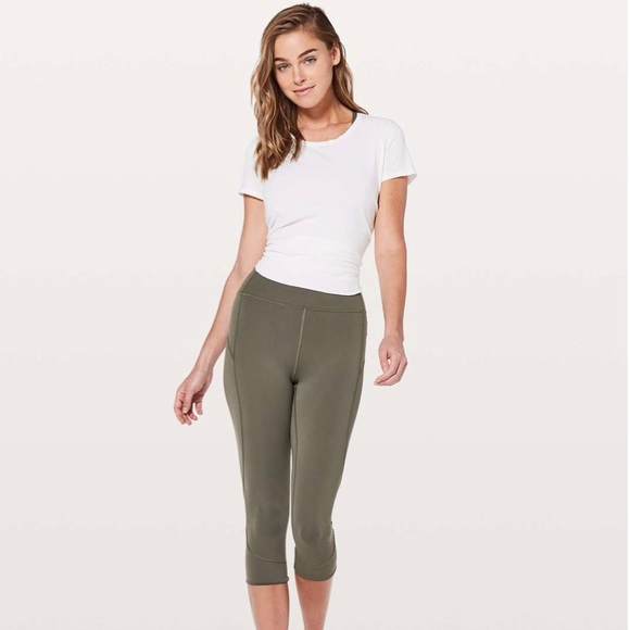 NWT Lululemon In Movement Crop Leggings - Size 8 - Picture 3 of 8